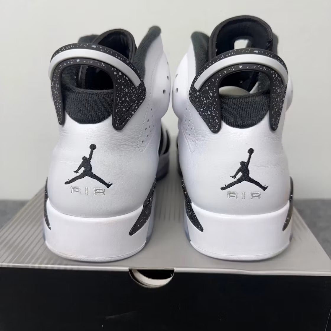 Air Jordan 6 Retro Oreo (2026) product image 6, provided for visual reference and product detail review