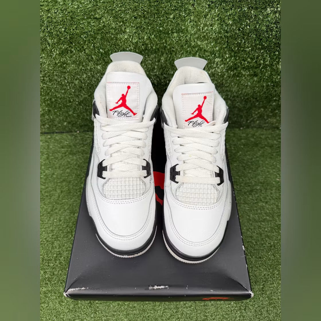 Air Jordan 4 Retro White Cement (2025) (GS) product image 3, provided for visual reference and product detail review