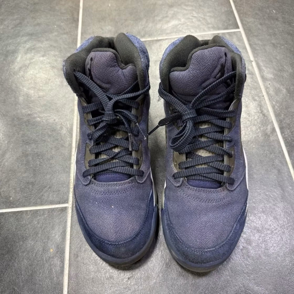Air Jordan 5 Retro Midnight Navy product image 4, provided for visual reference and product detail review