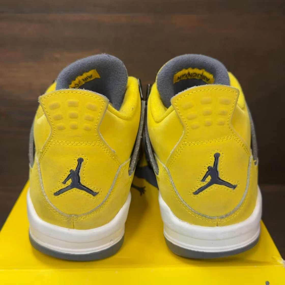 Air Jordan 4 Retro Lightning (2021) (GS) product image 5, provided for visual reference and product detail review