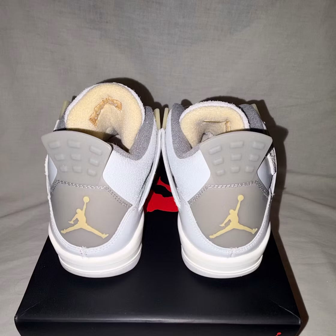 Air Jordan 4 Retro SE Craft Photon Dust (GS) product image 3, provided for visual reference and product detail review