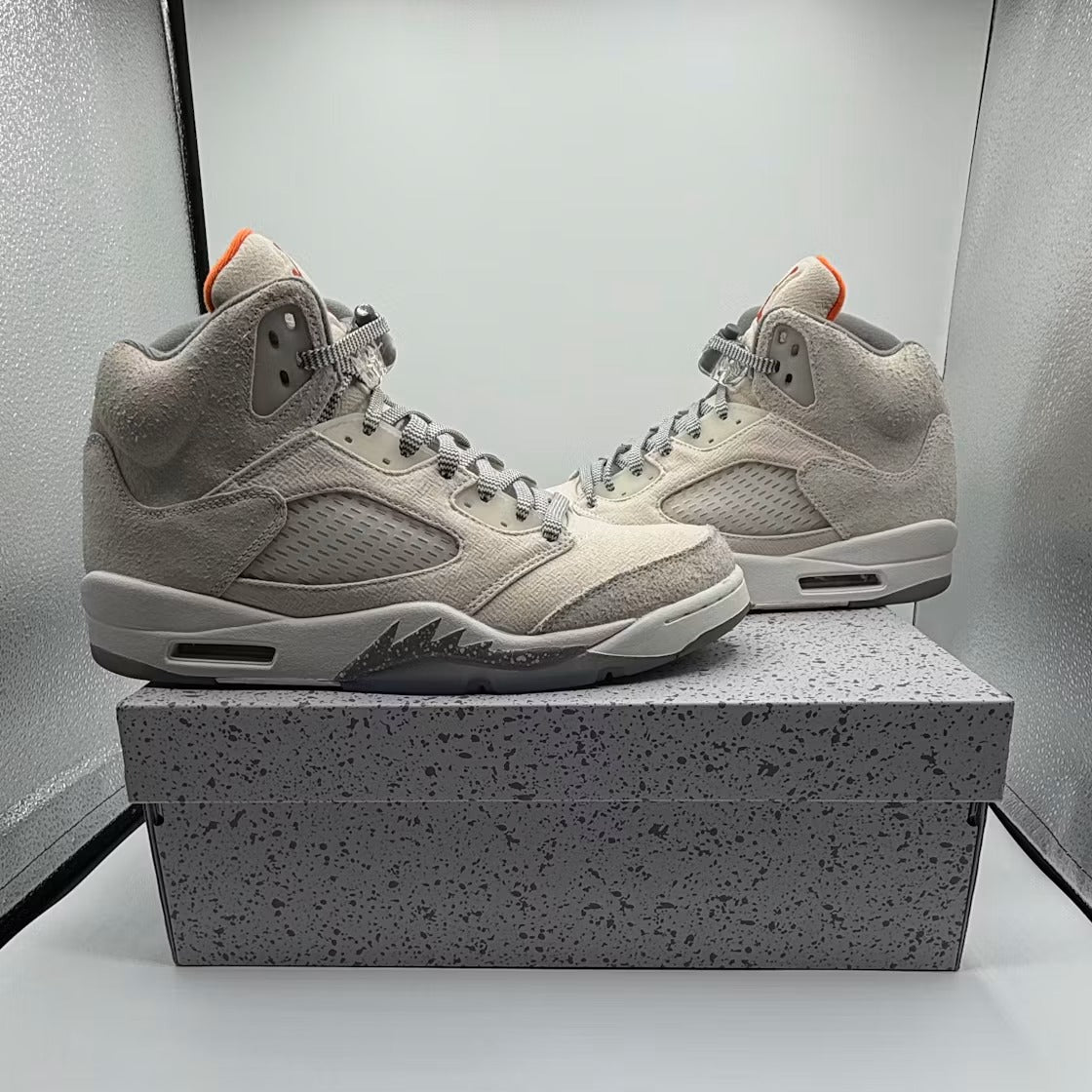Air Jordan 5 Retro SE Craft Light Orewood Brown product image 2, provided for visual reference and product detail review