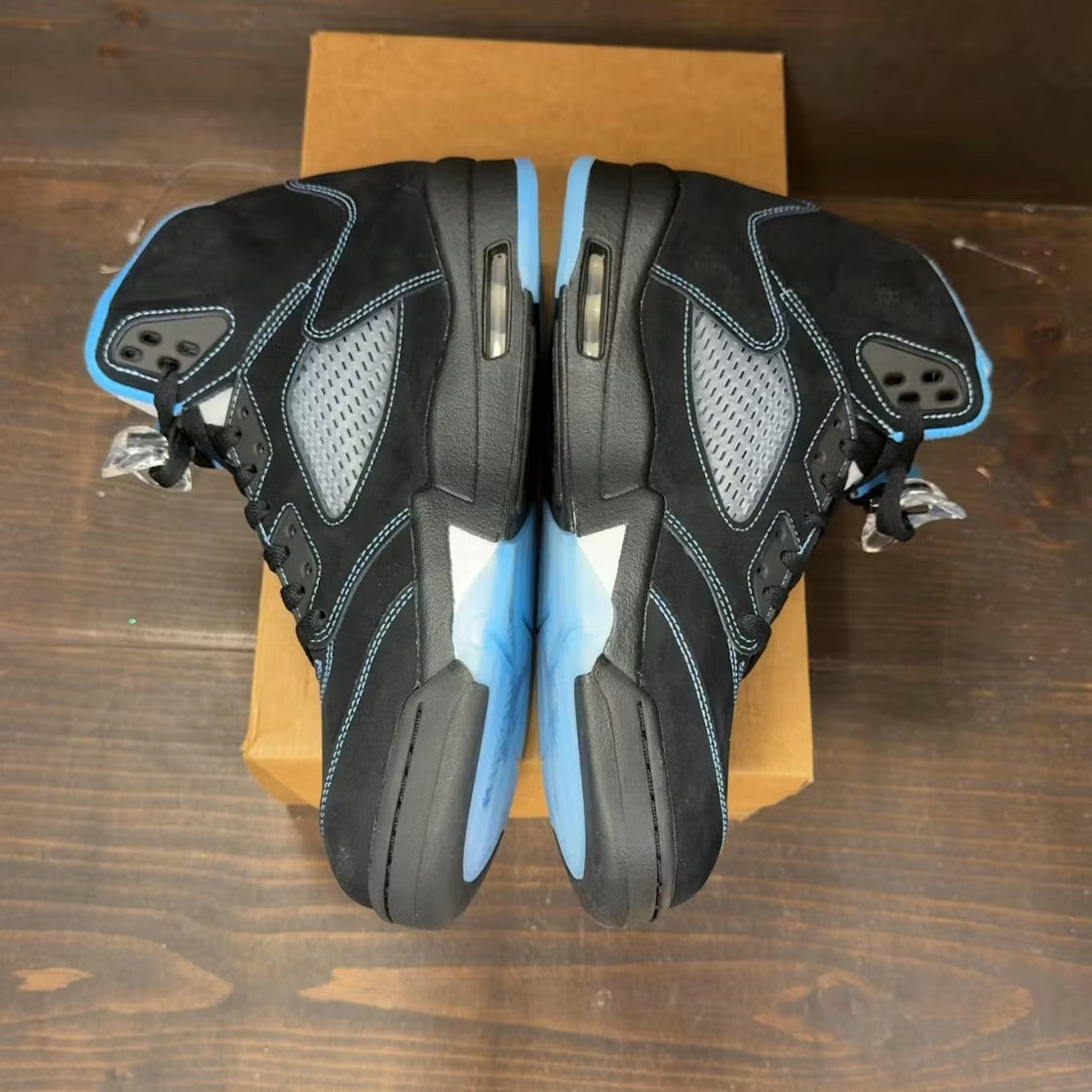 Air Jordan 5 Retro Black University Blue (2026) product image 4, provided for visual reference and product detail review