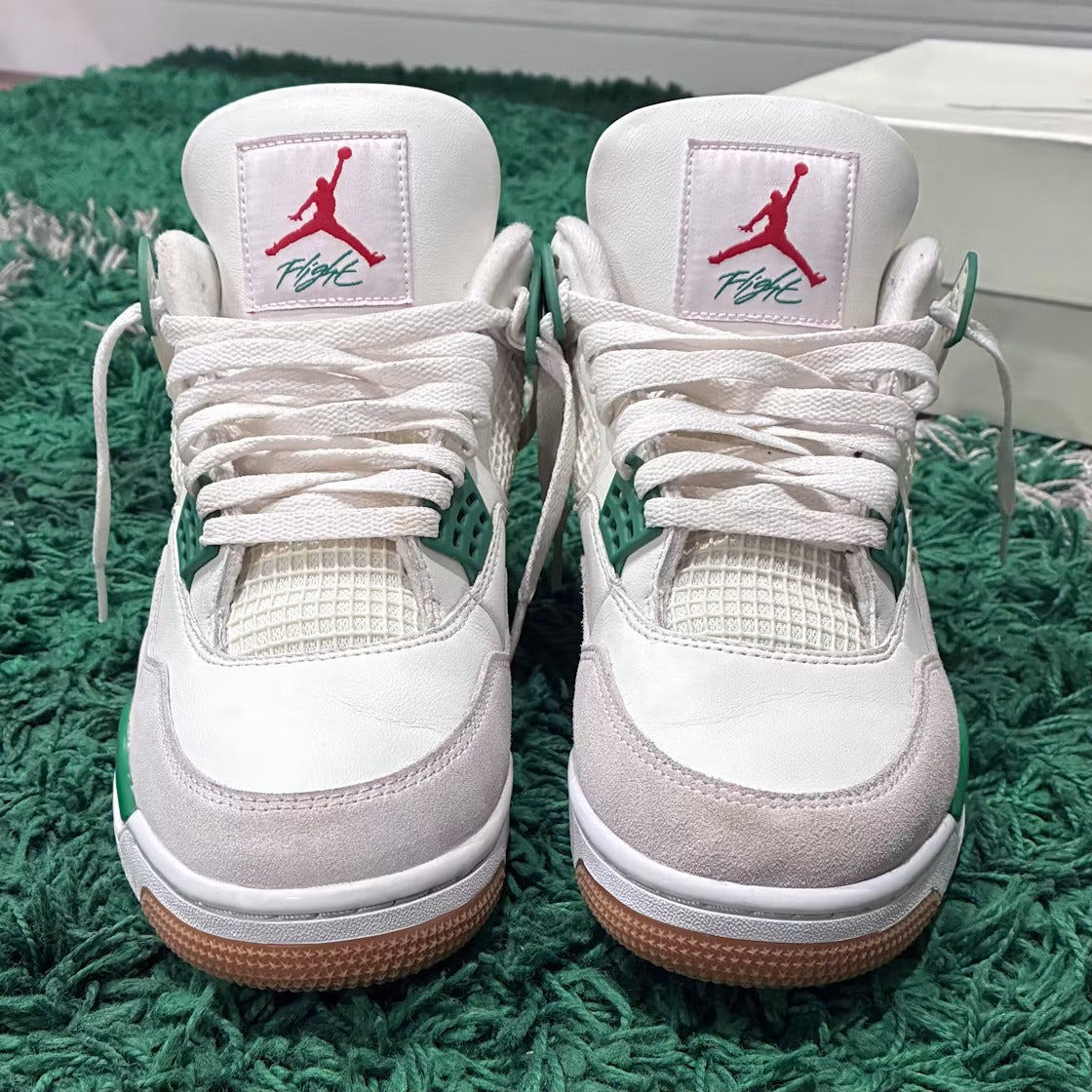 Air Jordan 4 Retro SB Pine Green product image 3, provided for visual reference and product detail review