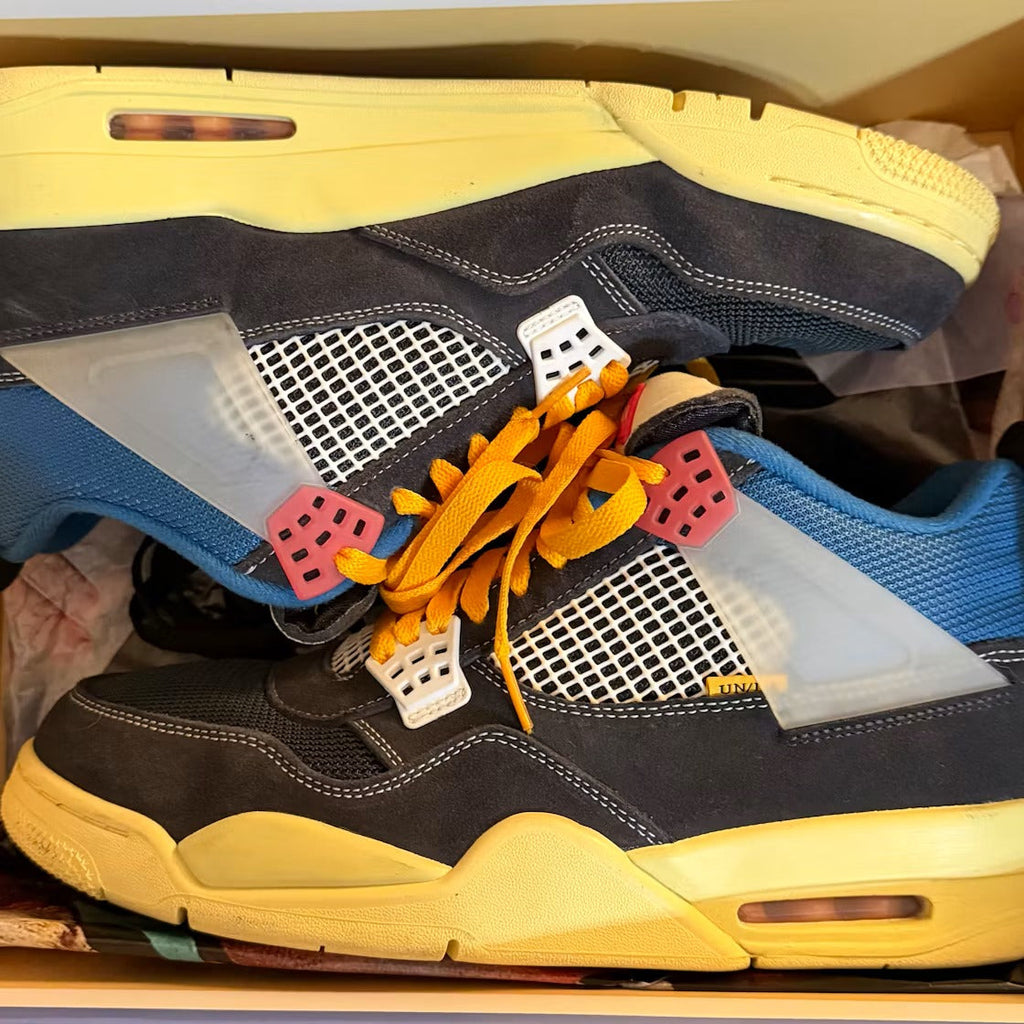 Air Jordan 4 Retro Union Off Noir product image 2, provided for visual reference and product detail review