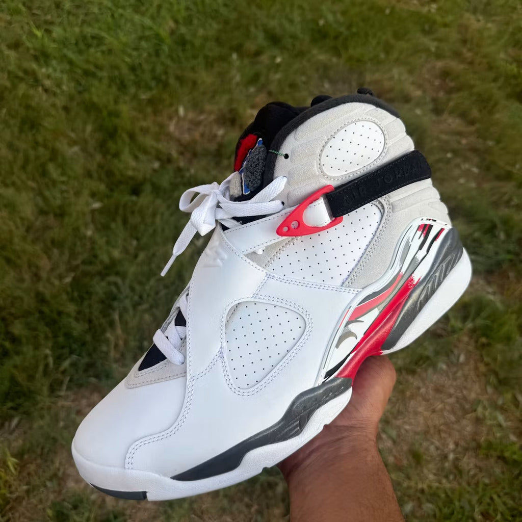 Air Jordan 8 Retro White True Red (2025) product image 5, provided for visual reference and product detail review