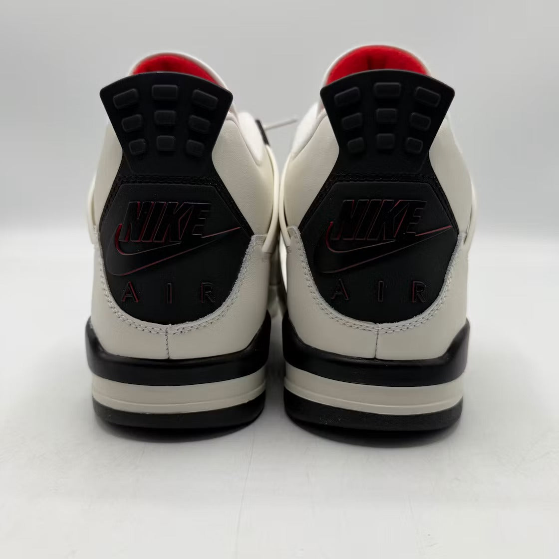 Air Jordan 4 Retro OG Flight Club product image 5, provided for visual reference and product detail review