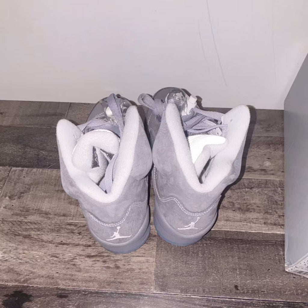 Air Jordan 5 Retro Wolf Grey (2026) (GS) product image 4, provided for visual reference and product detail review