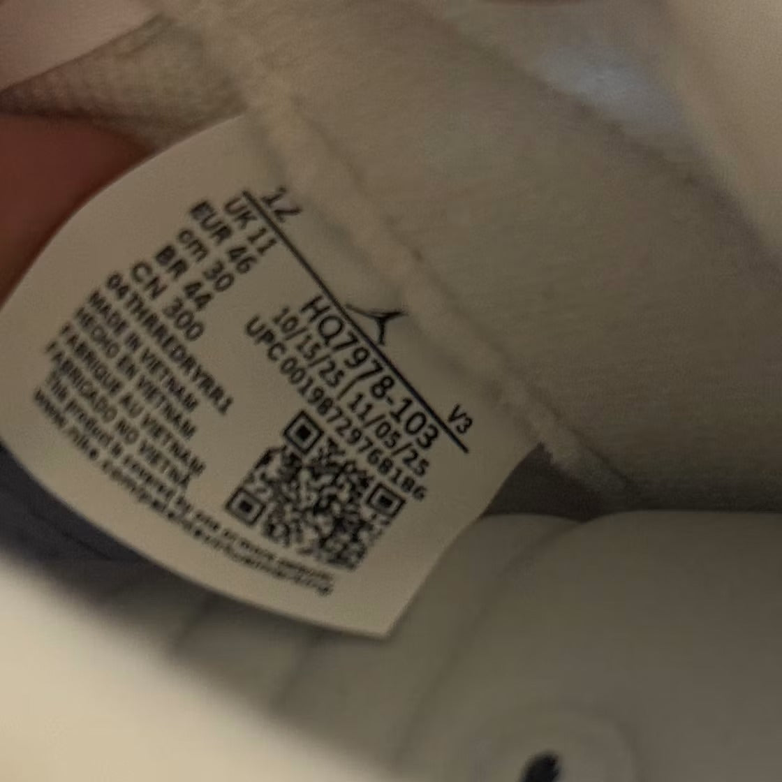 Air Jordan 5 Retro White Metallic (2026) product image 5, provided for visual reference and product detail review