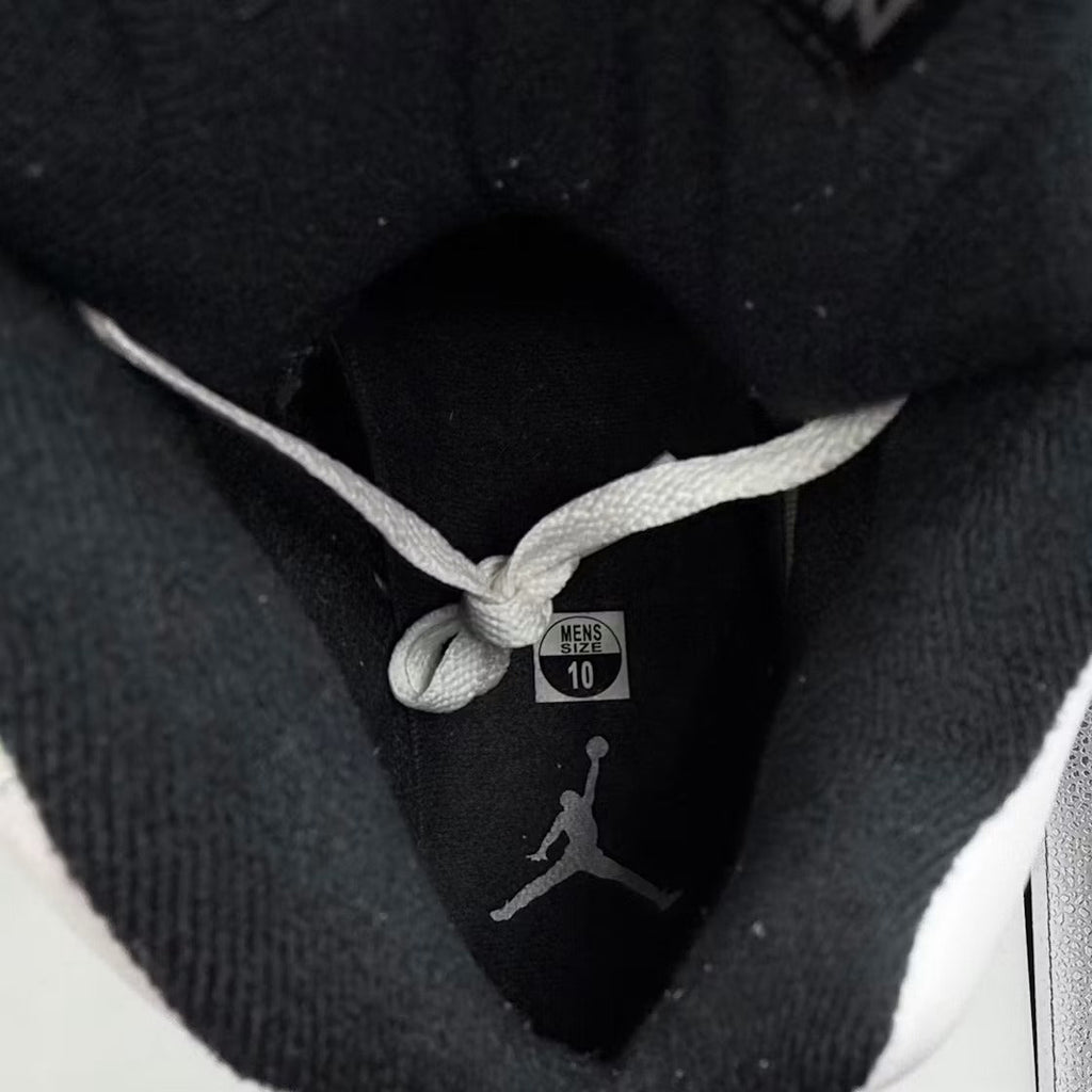 Air Jordan 5 Retro Reverse Metallic product image 5, provided for visual reference and product detail review