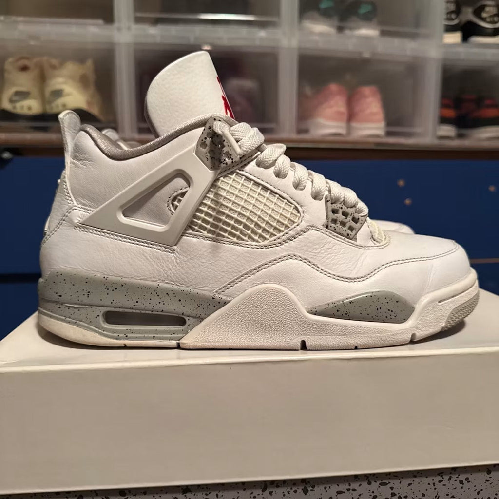 Air Jordan 4 Retro White Oreo (2021) product image 4, provided for visual reference and product detail review