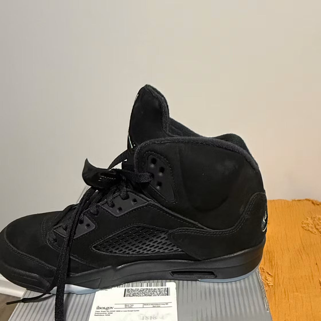 Air Jordan 5 Retro Halloween product image 5, provided for visual reference and product detail review