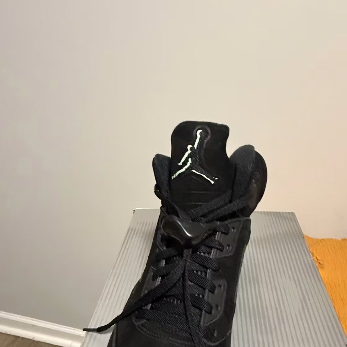 Air Jordan 5 Retro Halloween product image 3, provided for visual reference and product detail review