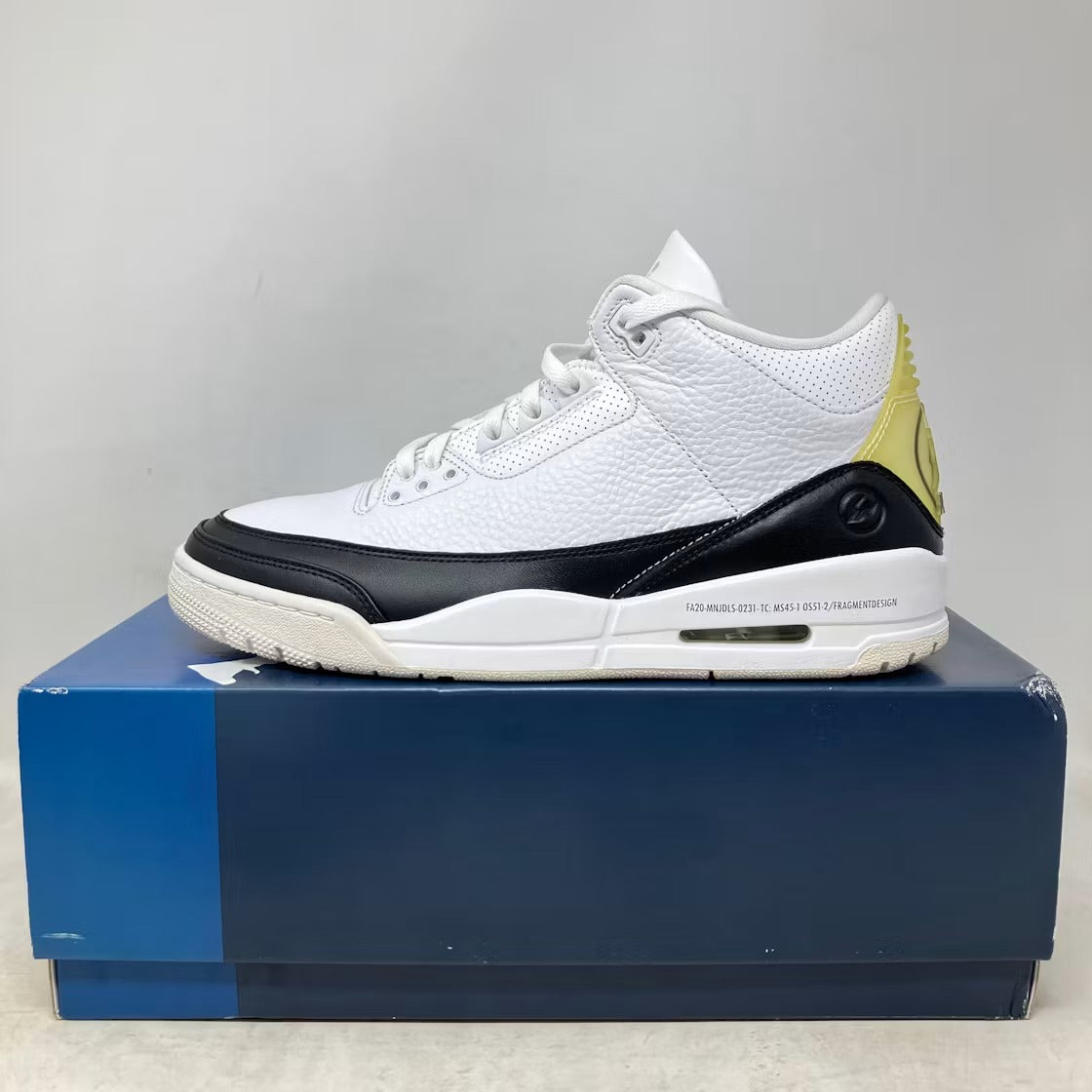 Air Jordan 3 Retro Fragment product image 2, provided for visual reference and product detail review
