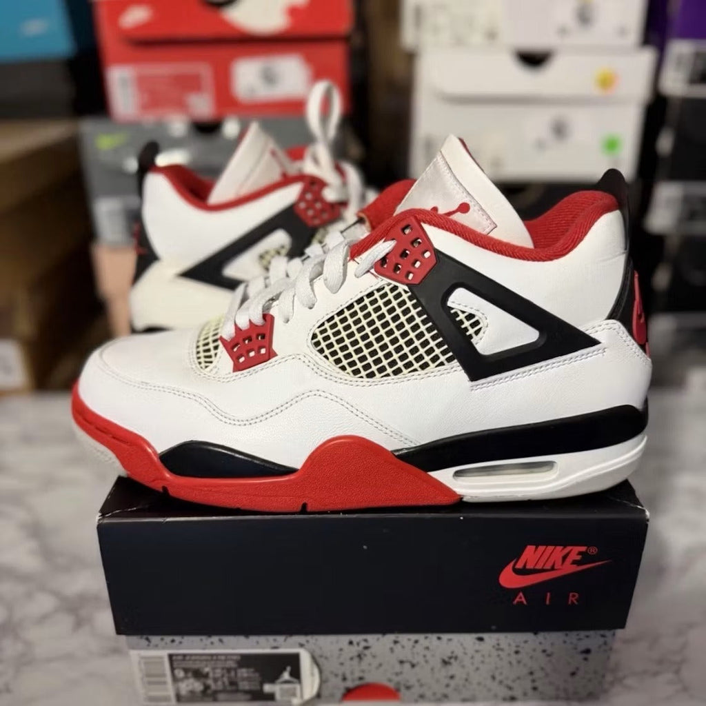 Air Jordan 4 Retro Fire Red (2020) product image 2, provided for visual reference and product detail review