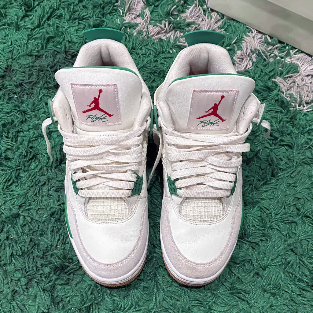 Air Jordan 4 Retro SB Pine Green product image 4, provided for visual reference and product detail review