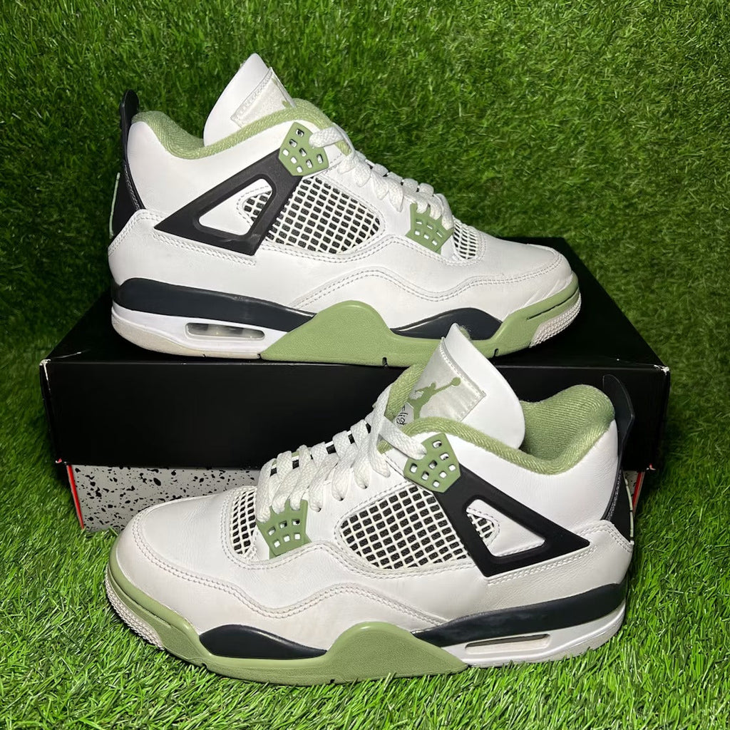 Air Jordan 4 Retro Seafoam (Women) product image 2, provided for visual reference and product detail review