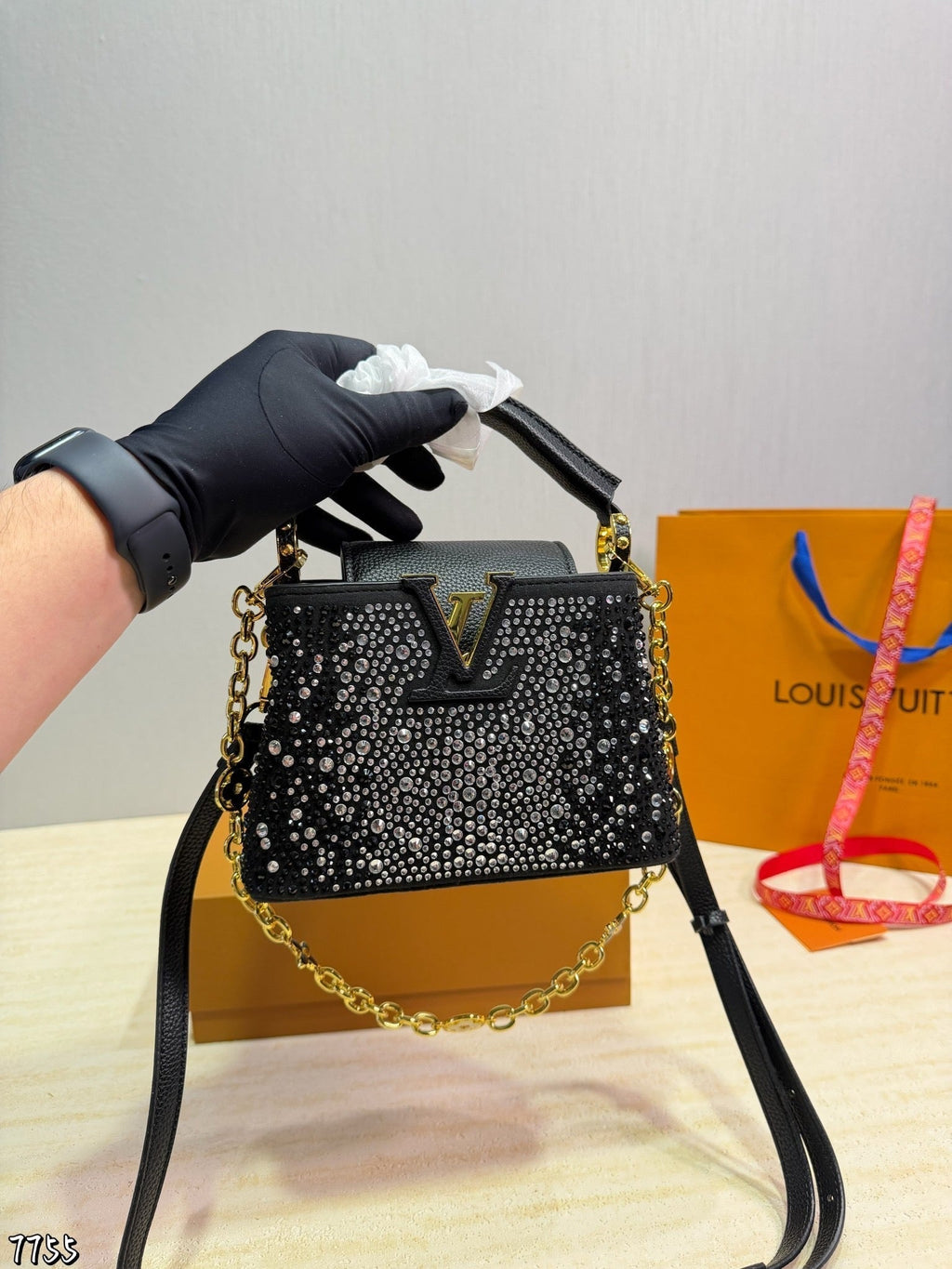 Serenityll 2001124 LV Bag product image 2, provided for visual reference and product detail review