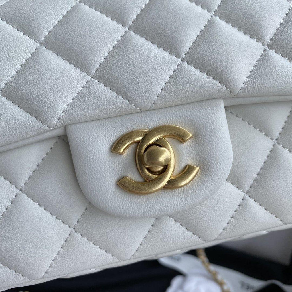 Chanel Pearl Crush Mini Flap Bag product image 8, provided for visual reference and product detail review