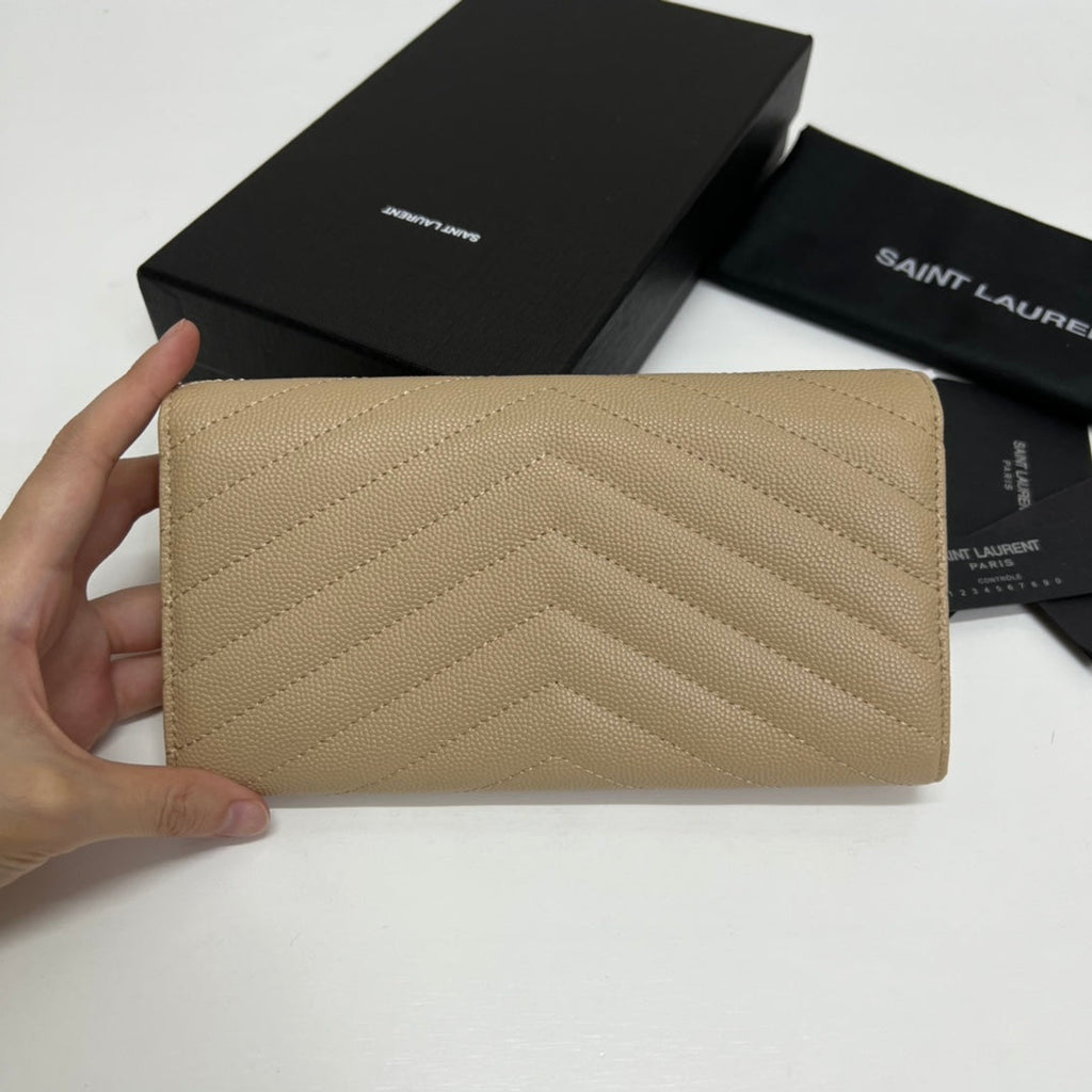 YSL Long Wallet Beige Leather Gold Tone 10772 19cm product image 2, provided for visual reference and product detail review