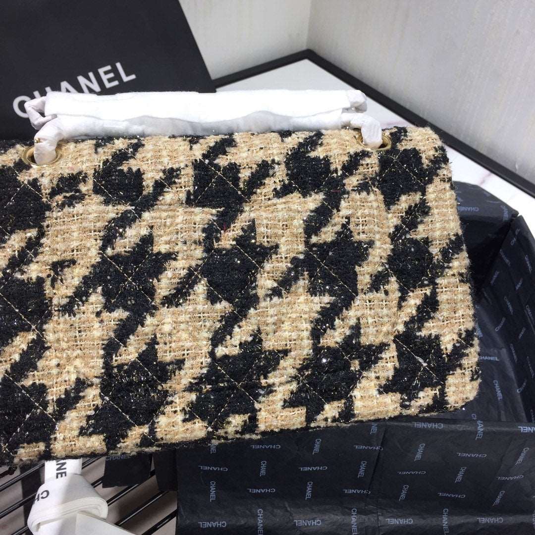 Chanel 19 Tweed Flap Bag Black and Beige product image 4, provided for visual reference and product detail review