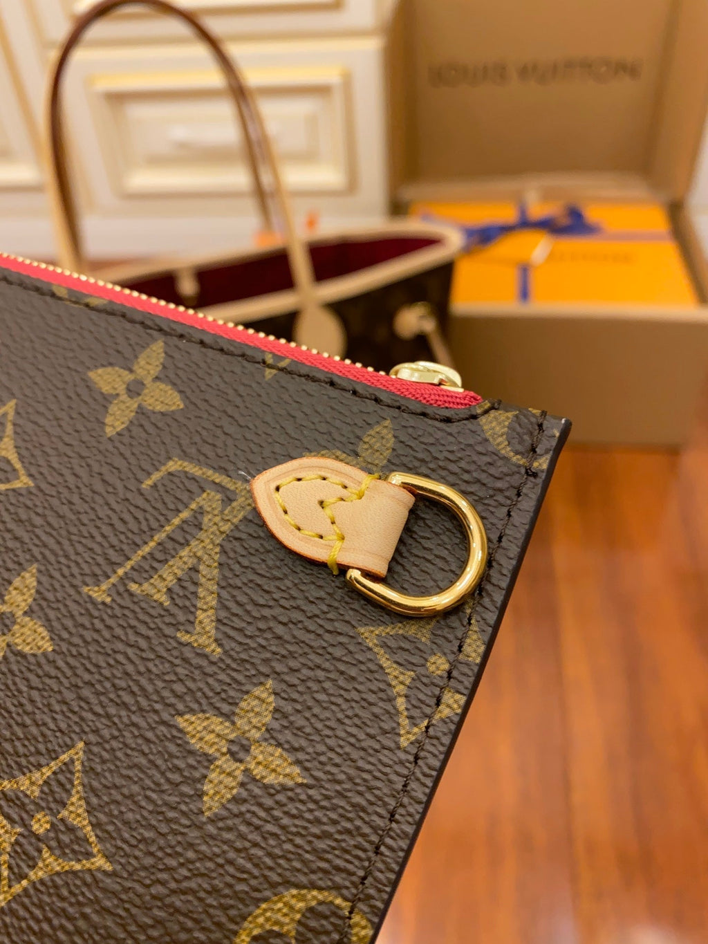 Louis Vuitton Tote Leather Bag - Khaki product image 5, provided for visual reference and product detail review