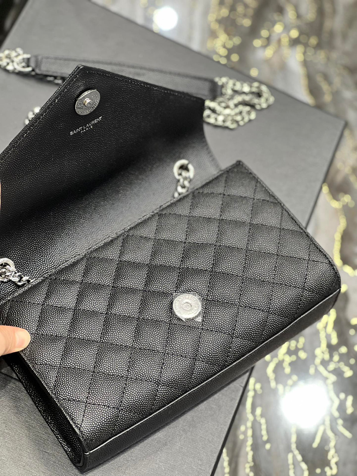 YSL Envelope Bag 21cm 526286 02 - Black product image 5, provided for visual reference and product detail review