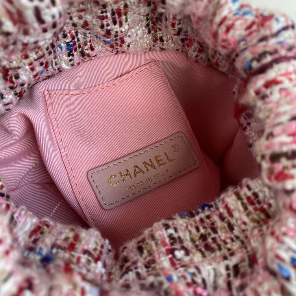 Chanel 2020 Tweed Soul Bucket Bag Pink product image 9, provided for visual reference and product detail review