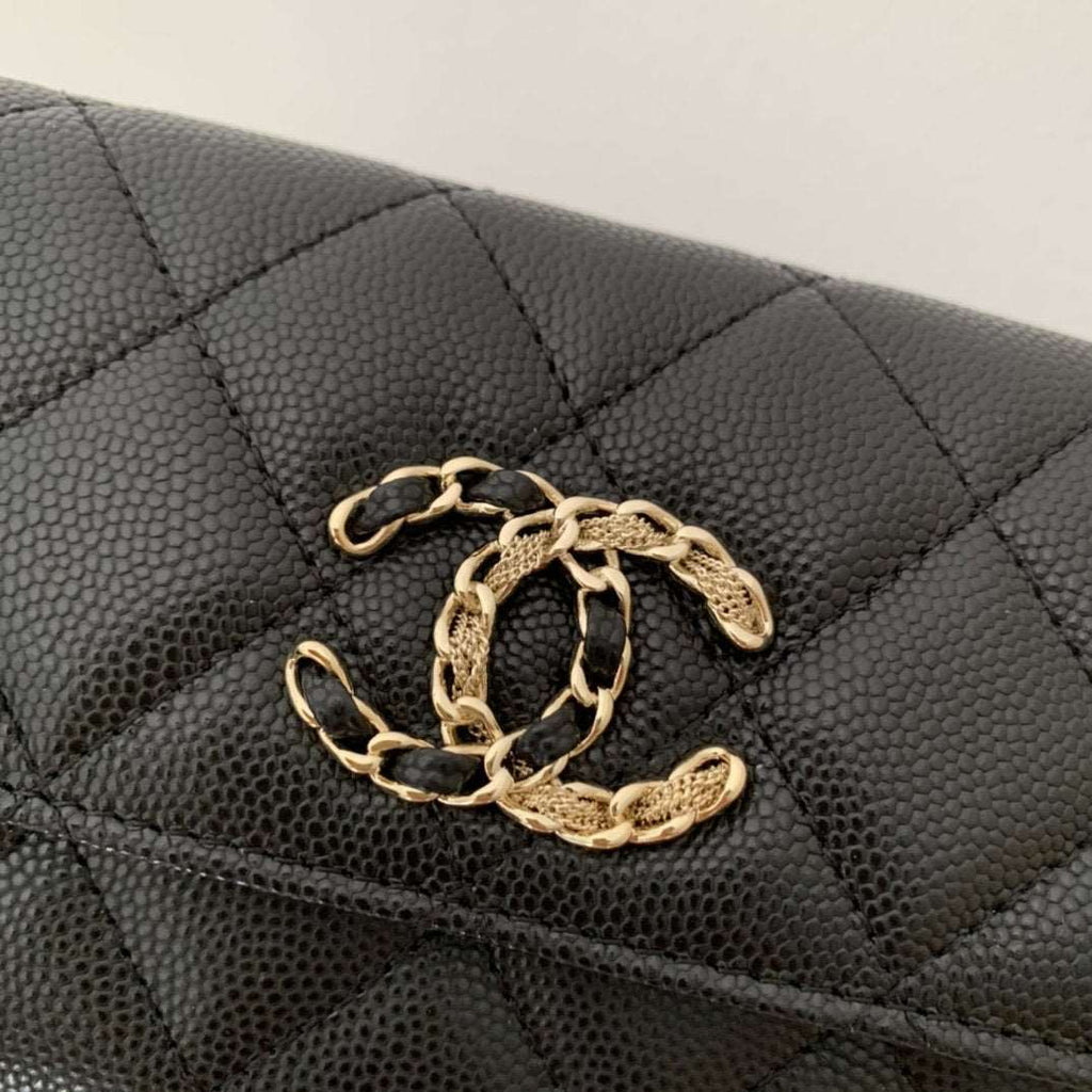 Chanel Caviar Quilted Gusset Flap Wallet product image 8, provided for visual reference and product detail review