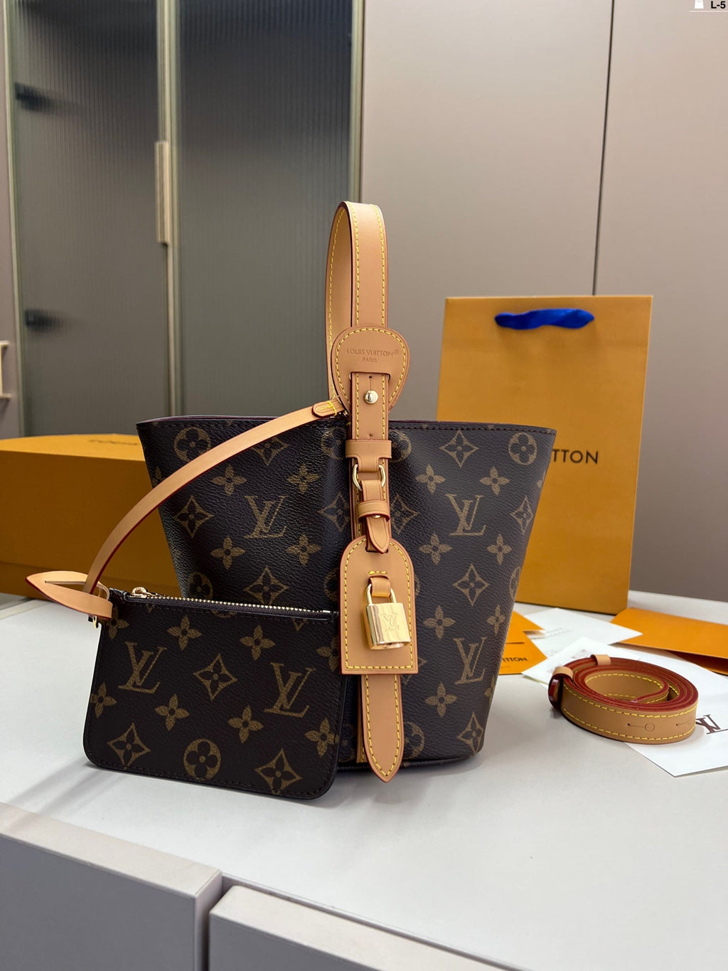 Louis Vuitton LV Vintage Bucket Tote Bag - Brown product image 1, provided for visual reference and product detail review