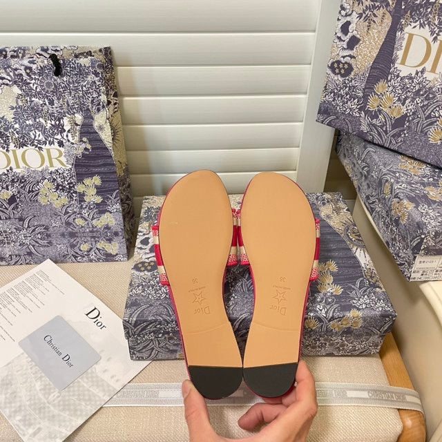 MDS3 Women Slippers product image 76, provided for visual reference and product detail review