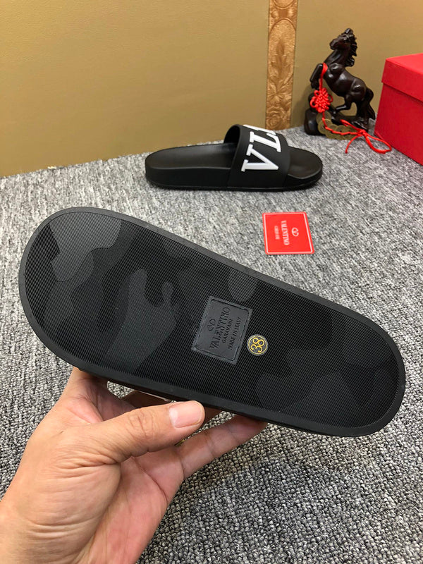 YVS3 Unisex Leather Slippers product image 9, provided for visual reference and product detail review
