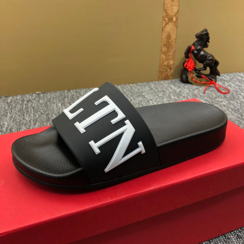YVS3 Unisex Leather Slippers product image 8, provided for visual reference and product detail review