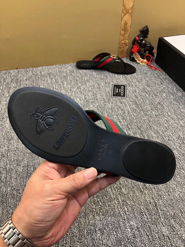 YGS011 Unisex Leather Slippers product image 10, provided for visual reference and product detail review