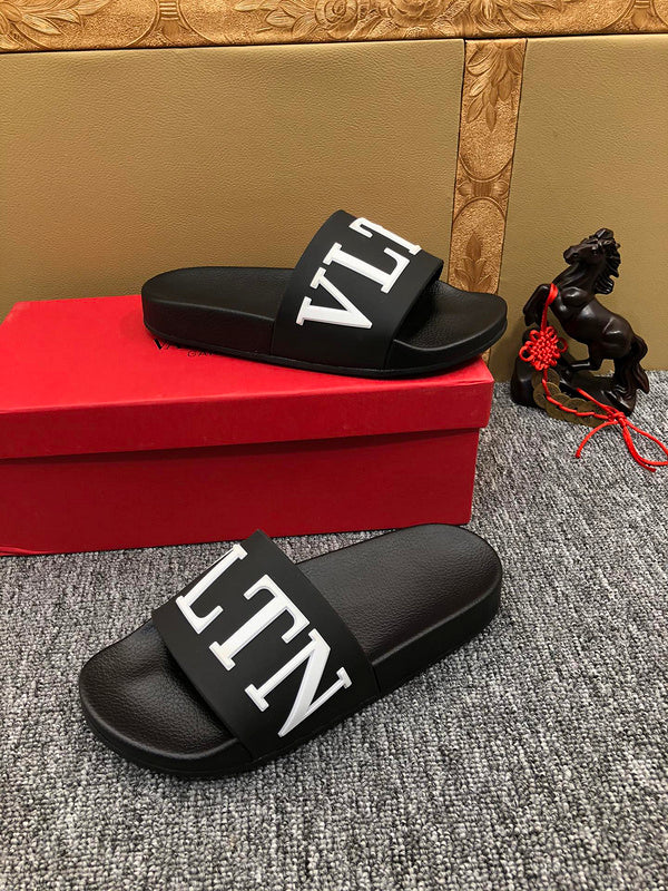 YVS3 Unisex Leather Slippers product image 7, provided for visual reference and product detail review