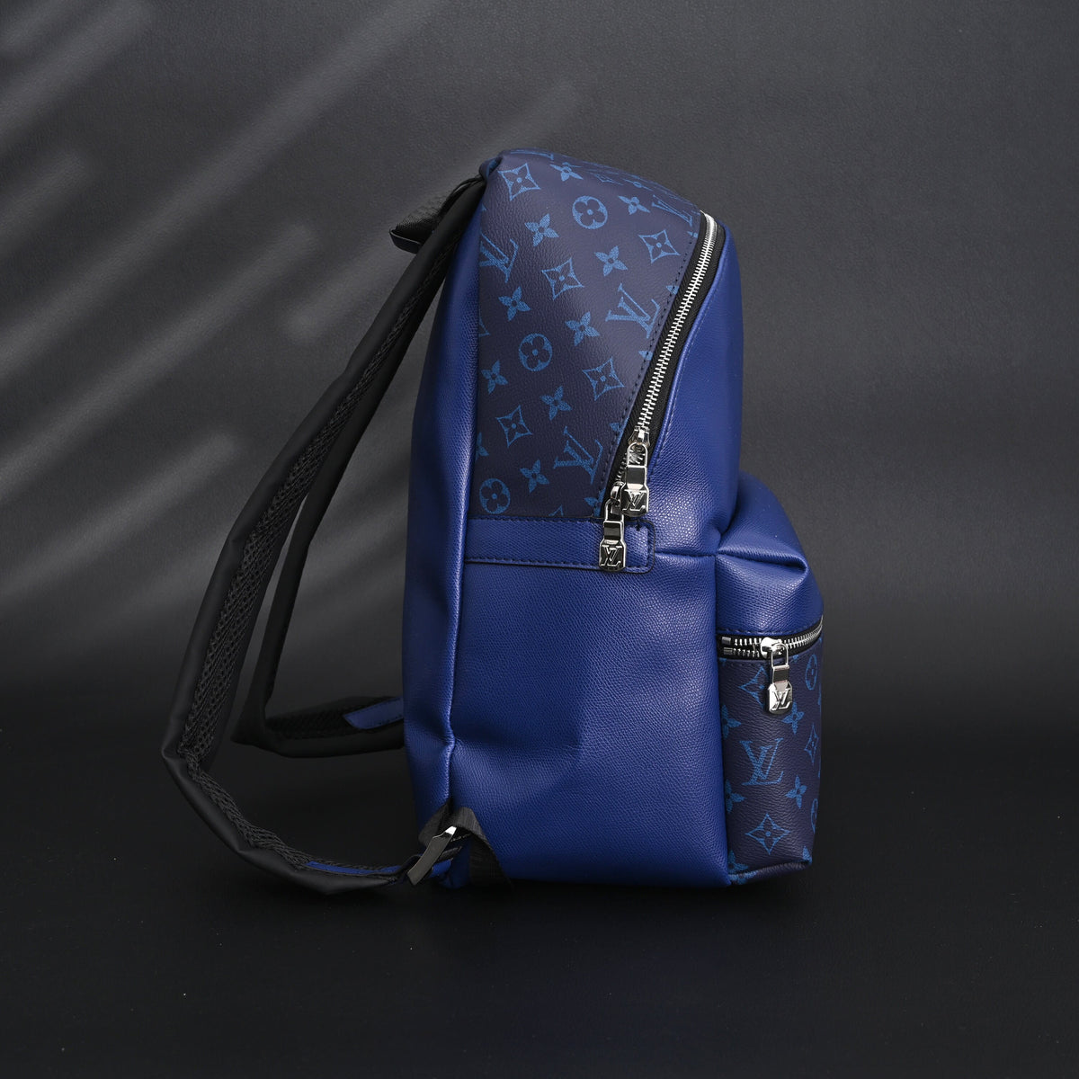 Louis Vuitton Discovery Backpack – Monogram Canvas in Blue - Blue with LV Monogram Accents product image 3, provided for