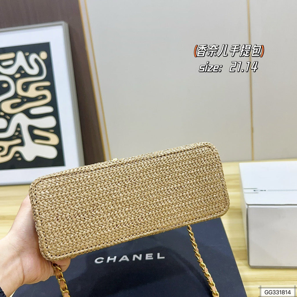 Serenityll 200108 Chanel Bag product image 5, provided for visual reference and product detail review