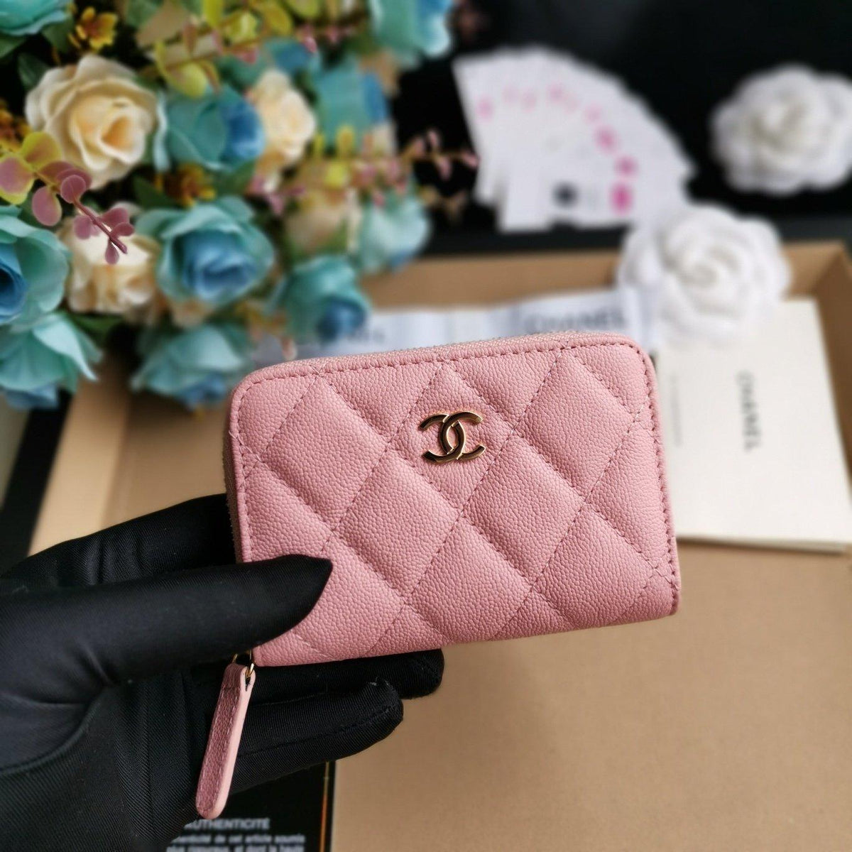 Chanel 22C Pink Zip Coin Wallet product image 3, provided for visual reference and product detail review