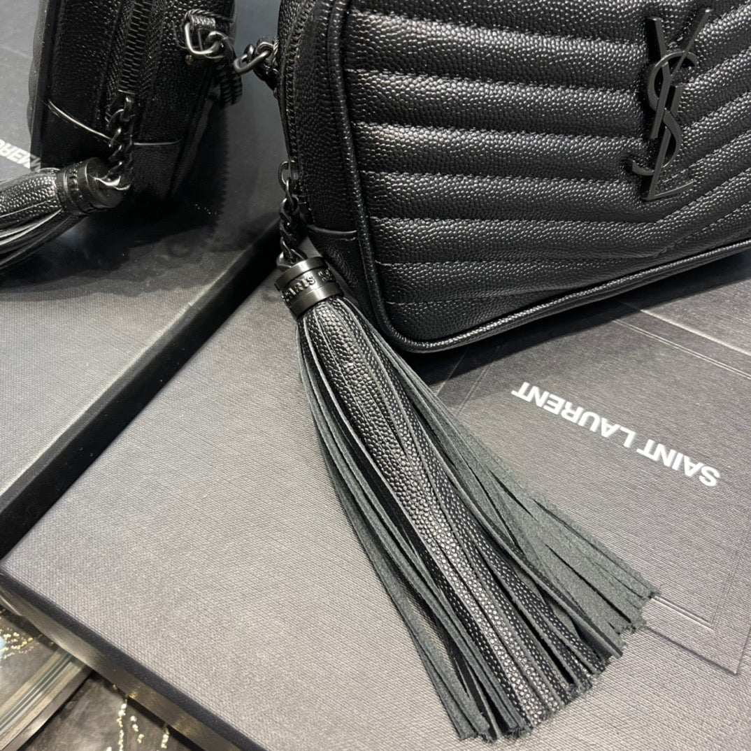 YSL Loulou Mini Camera Bag 18cm Black product image 5, provided for visual reference and product detail review