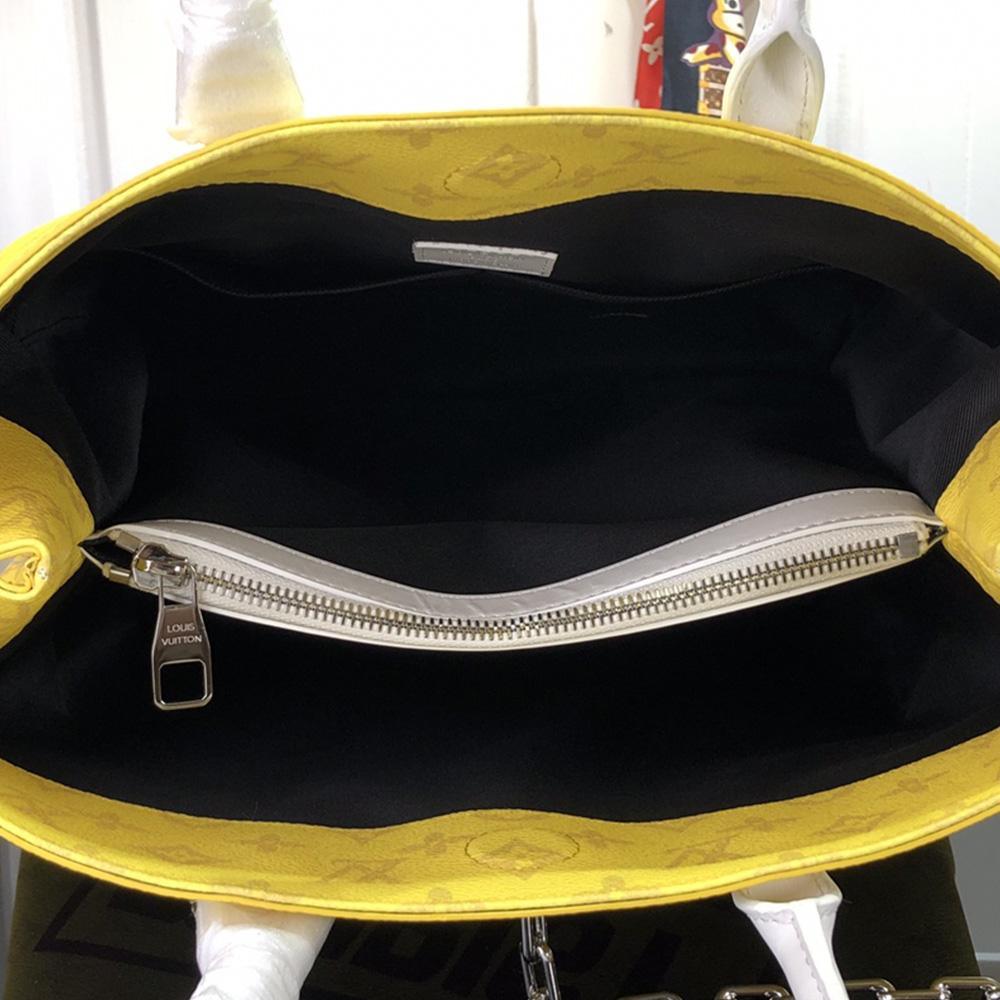 Louis Vuitton Tote Bag product image 6, provided for visual reference and product detail review