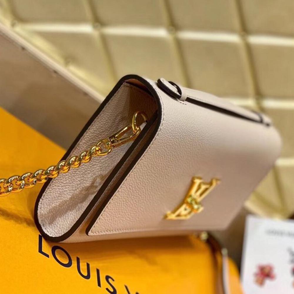 LV Twist Chain Wallet Light Pink Grain Leather product image 2, provided for visual reference and product detail review
