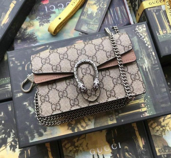 Gucci Dionysus GG Supreme Super Mini Bag product image 1, provided for visual reference and product detail review