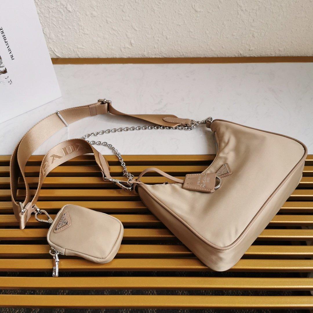 Prada Re-Edition 2005 Nylon Bag product image 5, provided for visual reference and product detail review