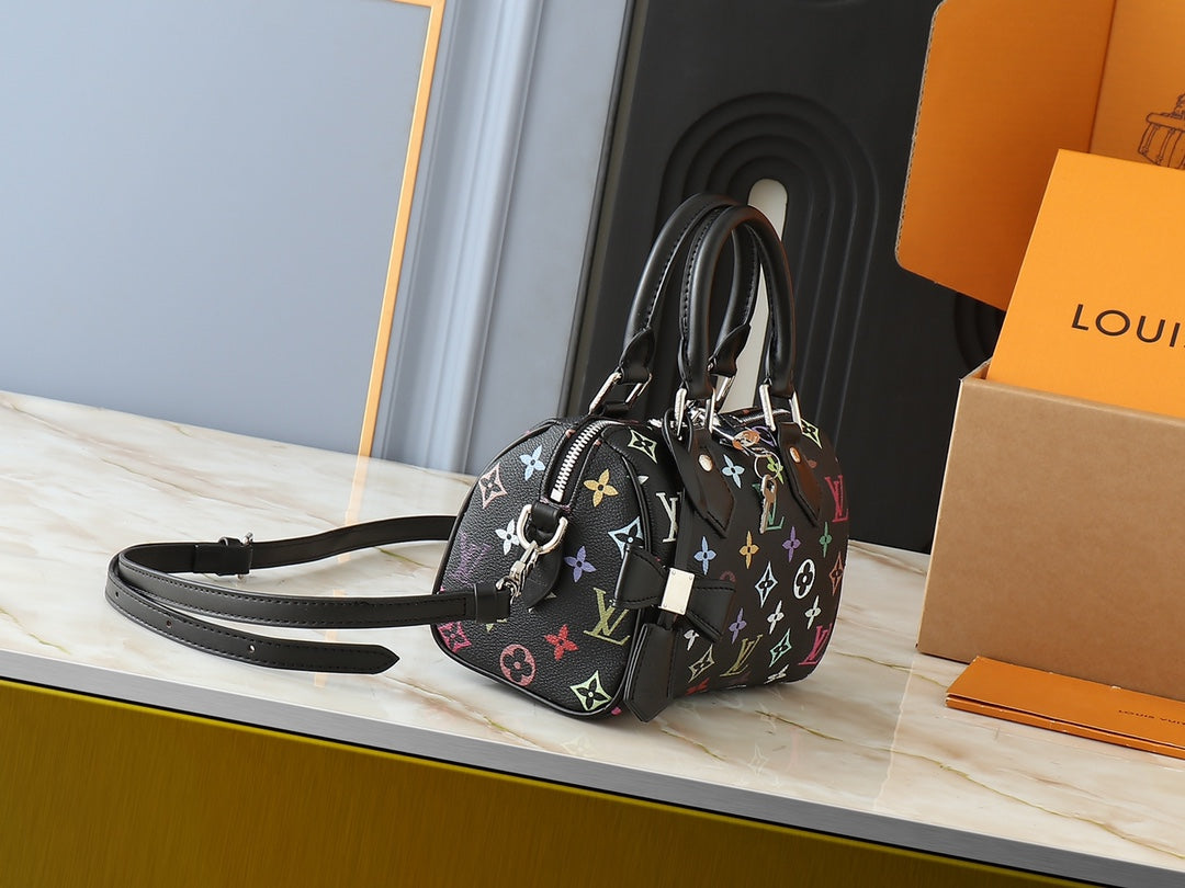 Louis Vuitton LV Speedy Bandouliere 20 Handbag product image 3, provided for visual reference and product detail review