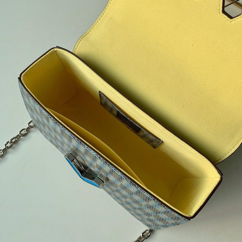 Louis Vuitton Twist MM Shoulder Bag product image 6, provided for visual reference and product detail review