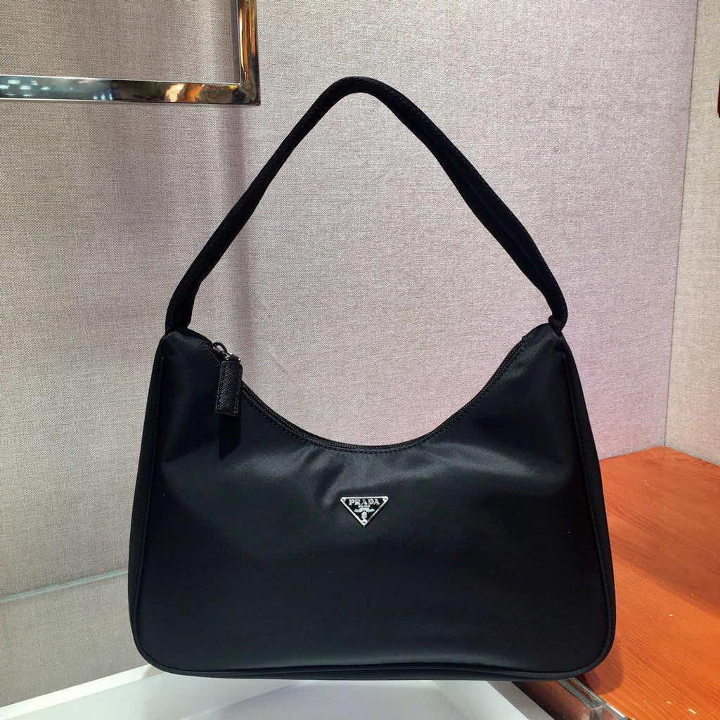 Re-Edition 2000 Nylon Mini Bag product image 1, provided for visual reference and product detail review