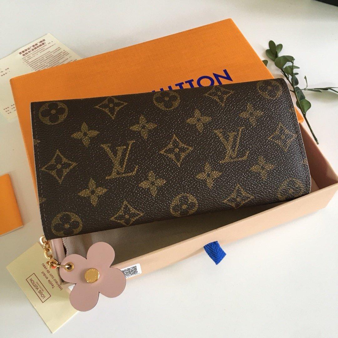 Louis Vuitton Emilie Wallet Monogram Canvas product image 2, provided for visual reference and product detail review