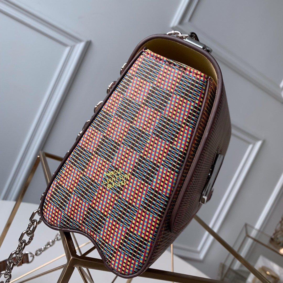 Louis Vuitton Twist MM Shoulder Bag product image 3, provided for visual reference and product detail review