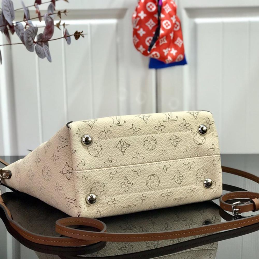 LV Hina PM Tote Bag product image 4, provided for visual reference and product detail review