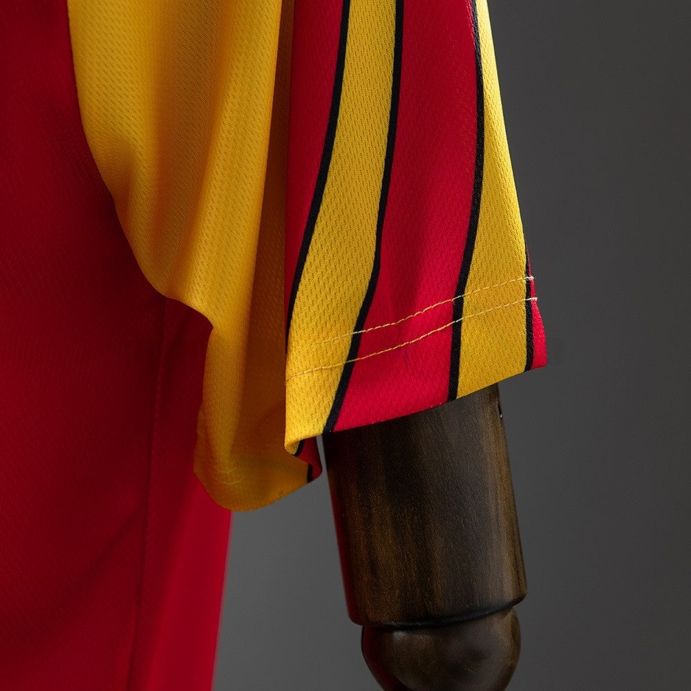 Galatasaray Jersey 1998-99 Home Retro Football Kit product image 3